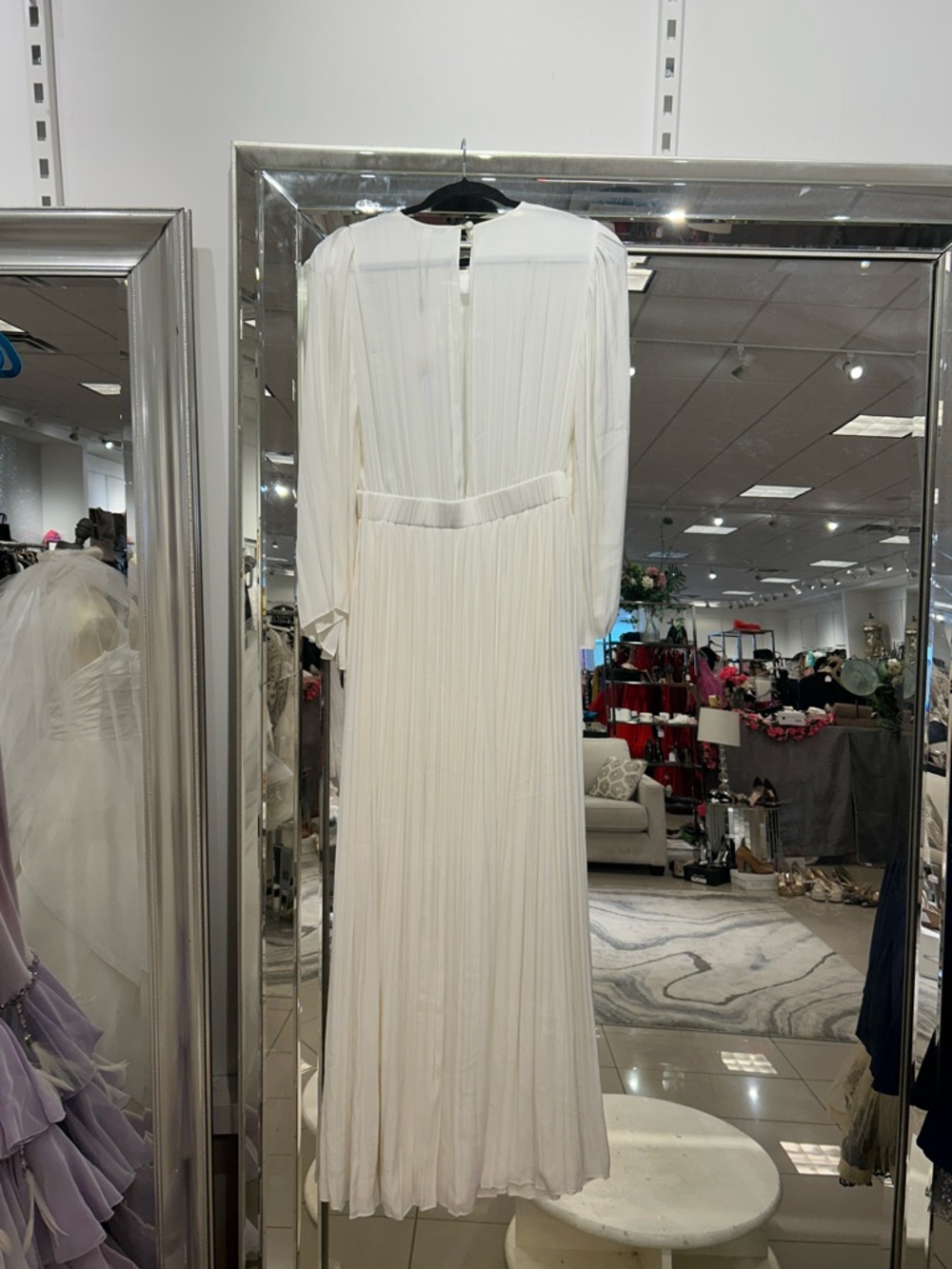 ELIZABETH & JAMES Ivory Pleated Long Sleeve Maxi Dress - Picture 5 of 5